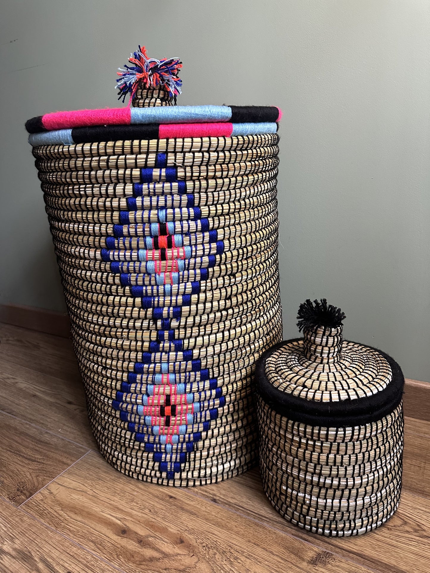 Grand panier de rangement bohème chic artisanal pour maison