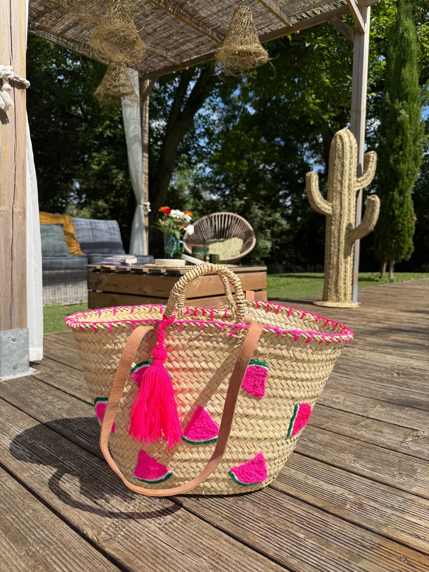 Panier de Plage Pastèque Rose Artisanal – Cabas en Palmier avec Anses en Cuir & Pompon Rose