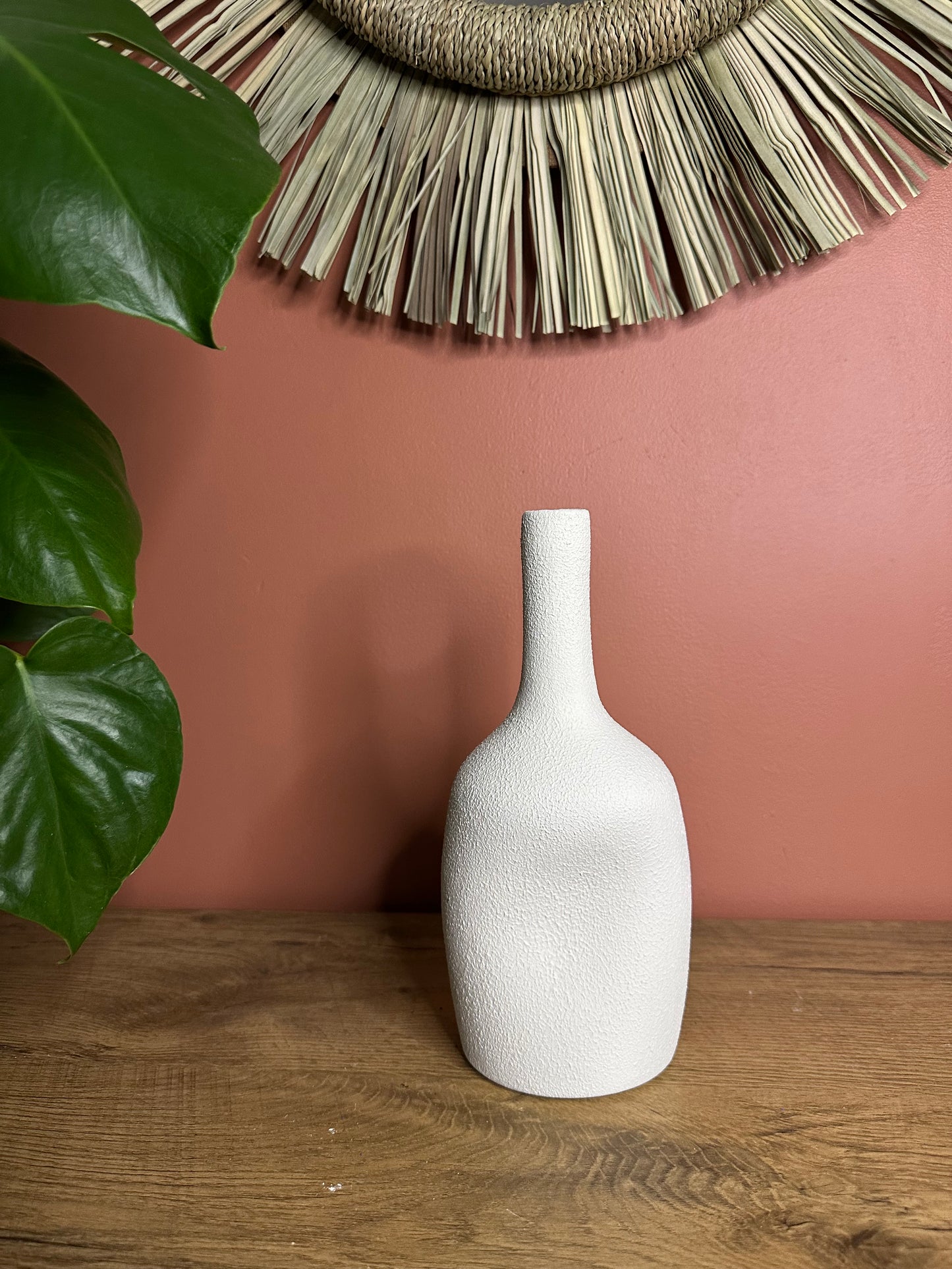 Vase blanc cassé artisanat taille moyen