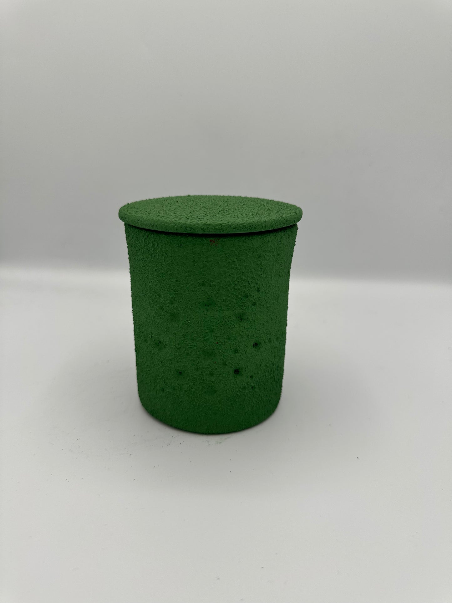bougie-terre-cuite-verte-fleur-oranger-maroc-11cm