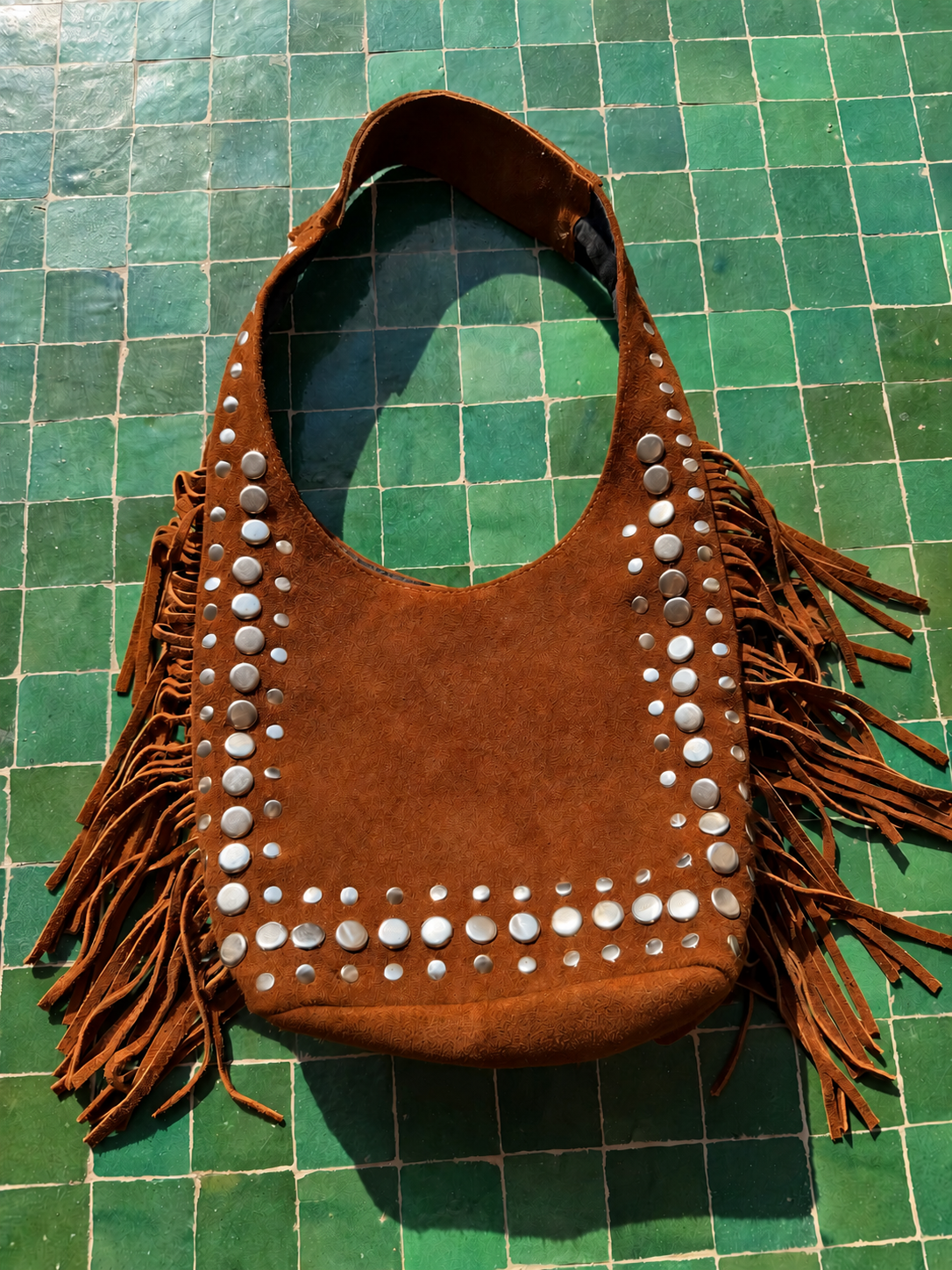 Sac en daim à franges et clous – Cuir véritable artisanal
