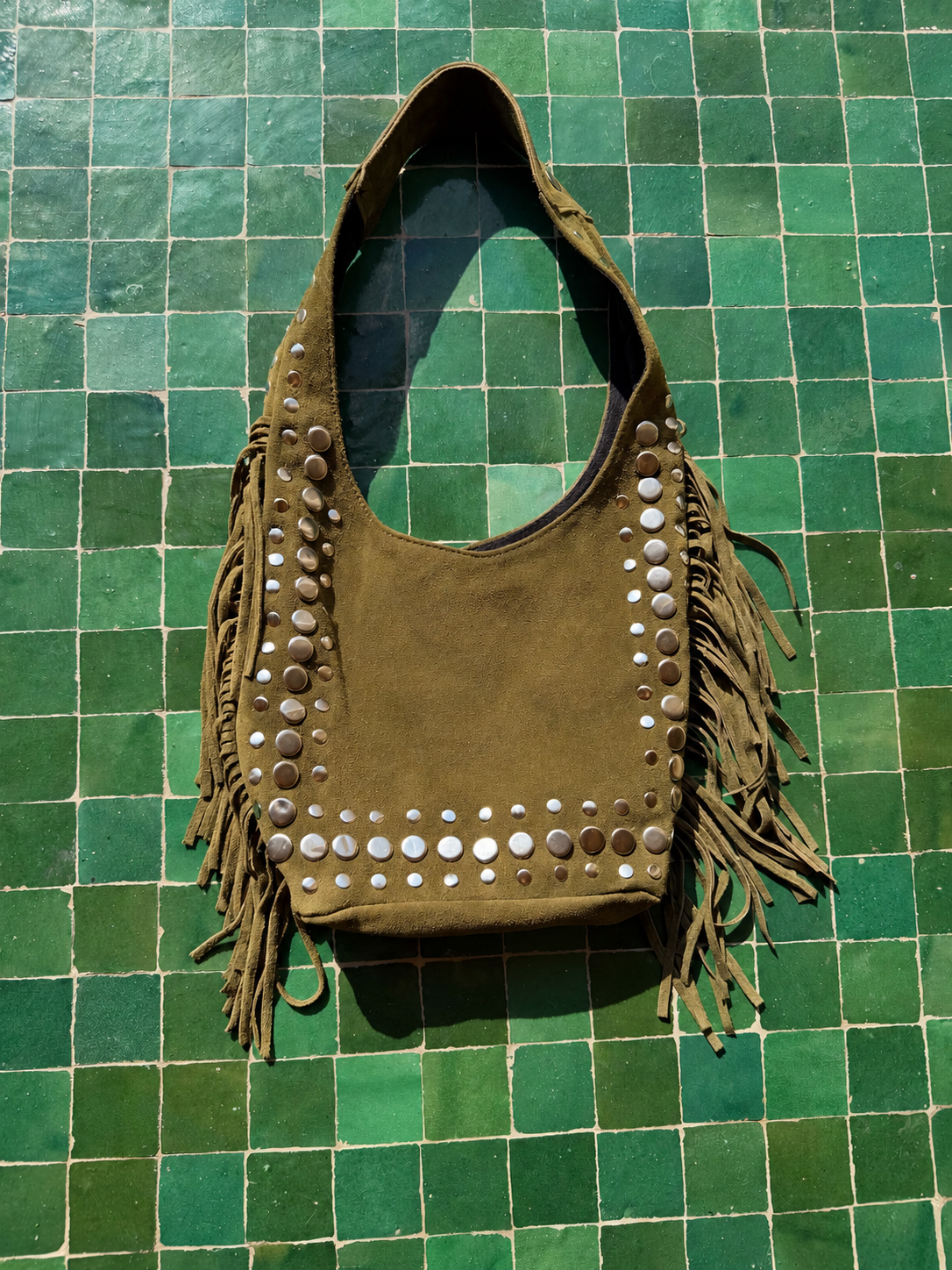 Sac en daim à franges et clous – Cuir véritable artisanal