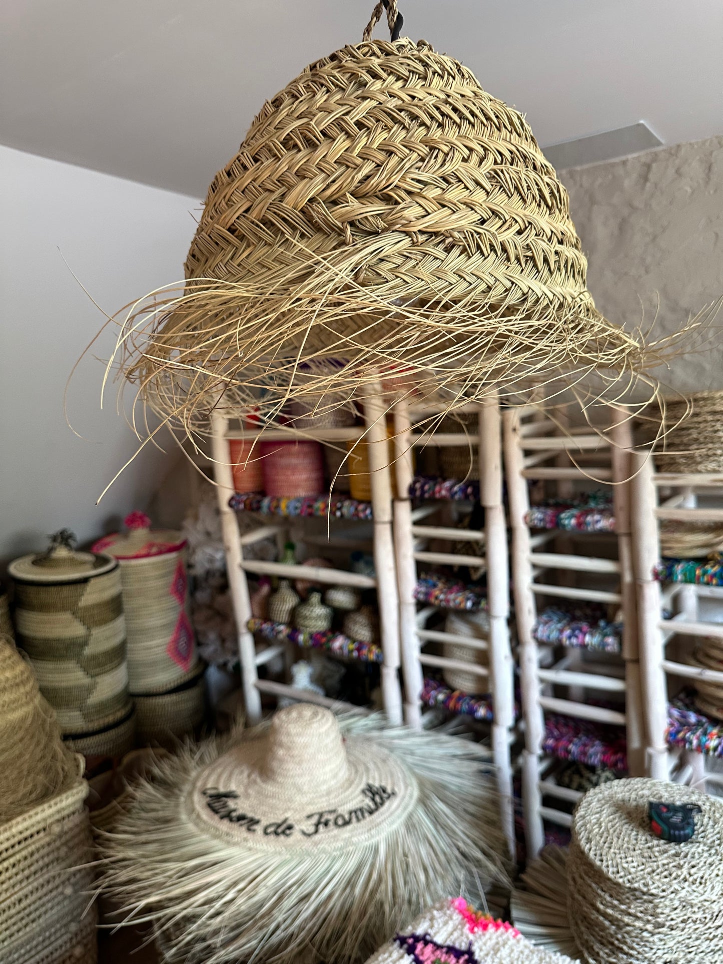 Suspension Luminaire en Feuilles de Palmier – Tressée à la Main