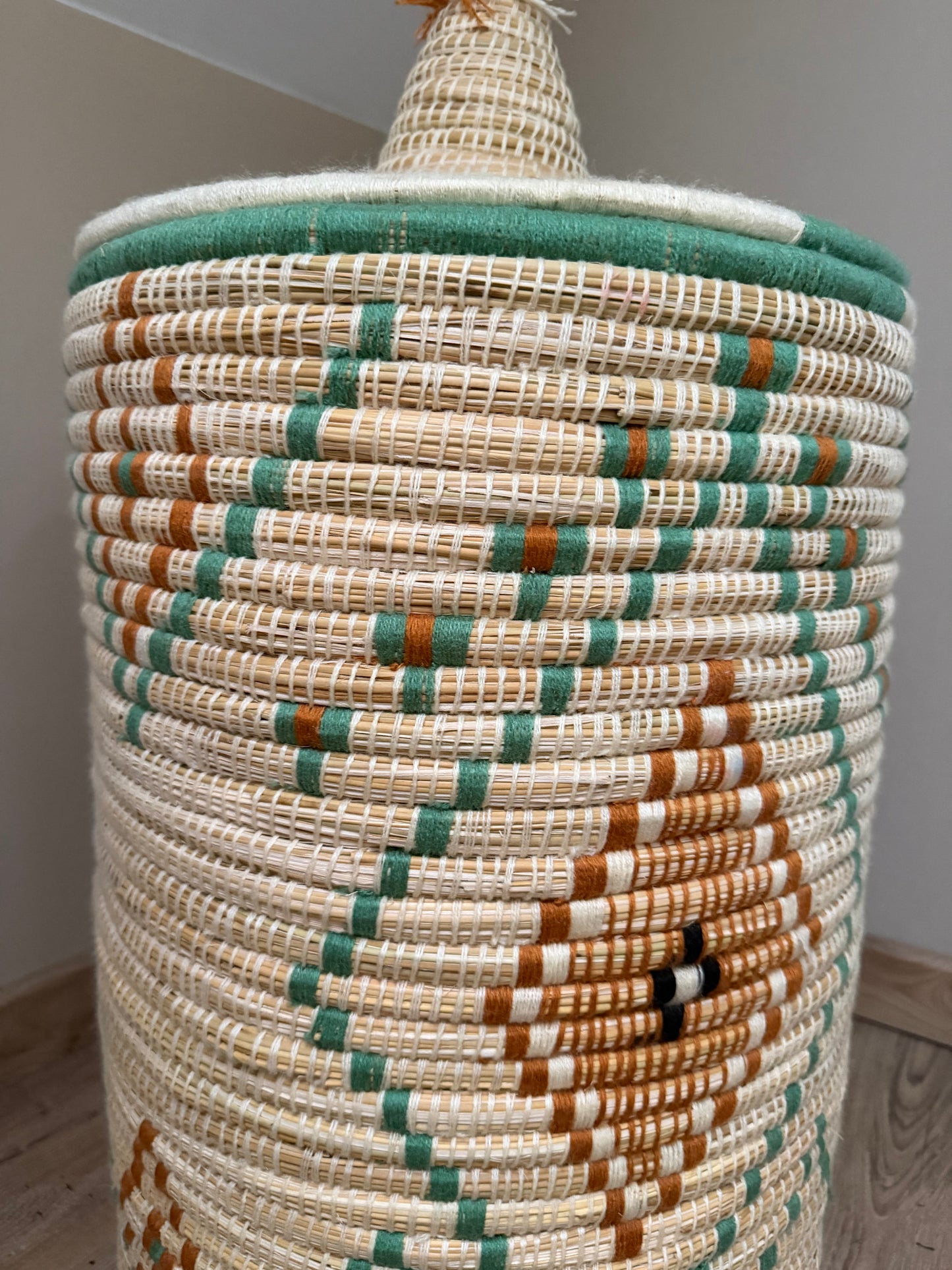 Grand panier à linge berbère avec couvercle – Artisanat marocain