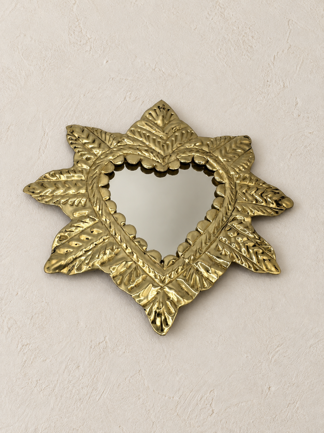 Ex-voto cœur sacré en cuivre avec miroir – petit modèle 12 × 13 cm