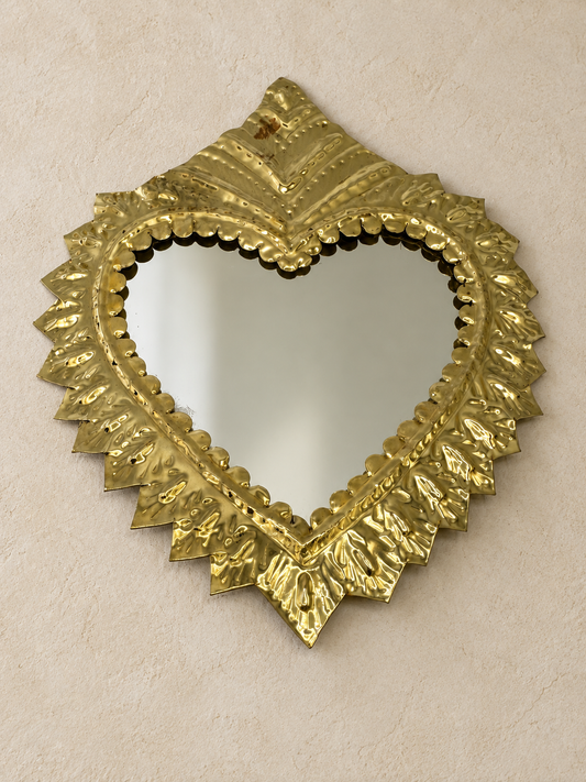 Grand miroir ex-voto cœur en cuivre martelé – décoration murale artisanale 19 × 16 cm