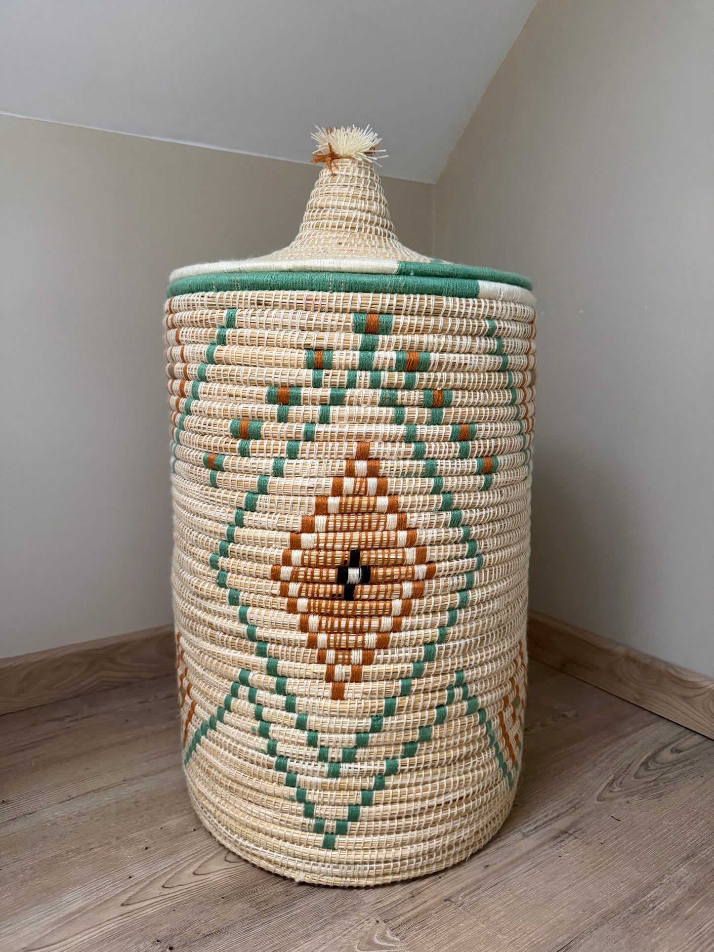 Grand panier à linge berbère avec couvercle – Artisanat marocain