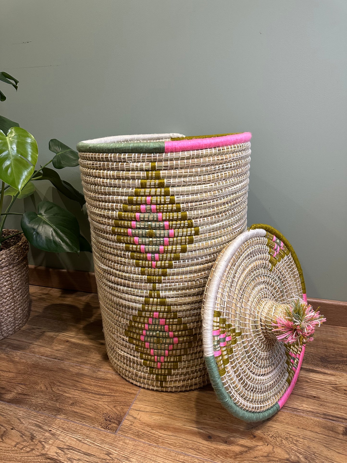 Panier Artisanal Berbère avec Couvercle – Grand Panier de Rangement / Panier à Linge