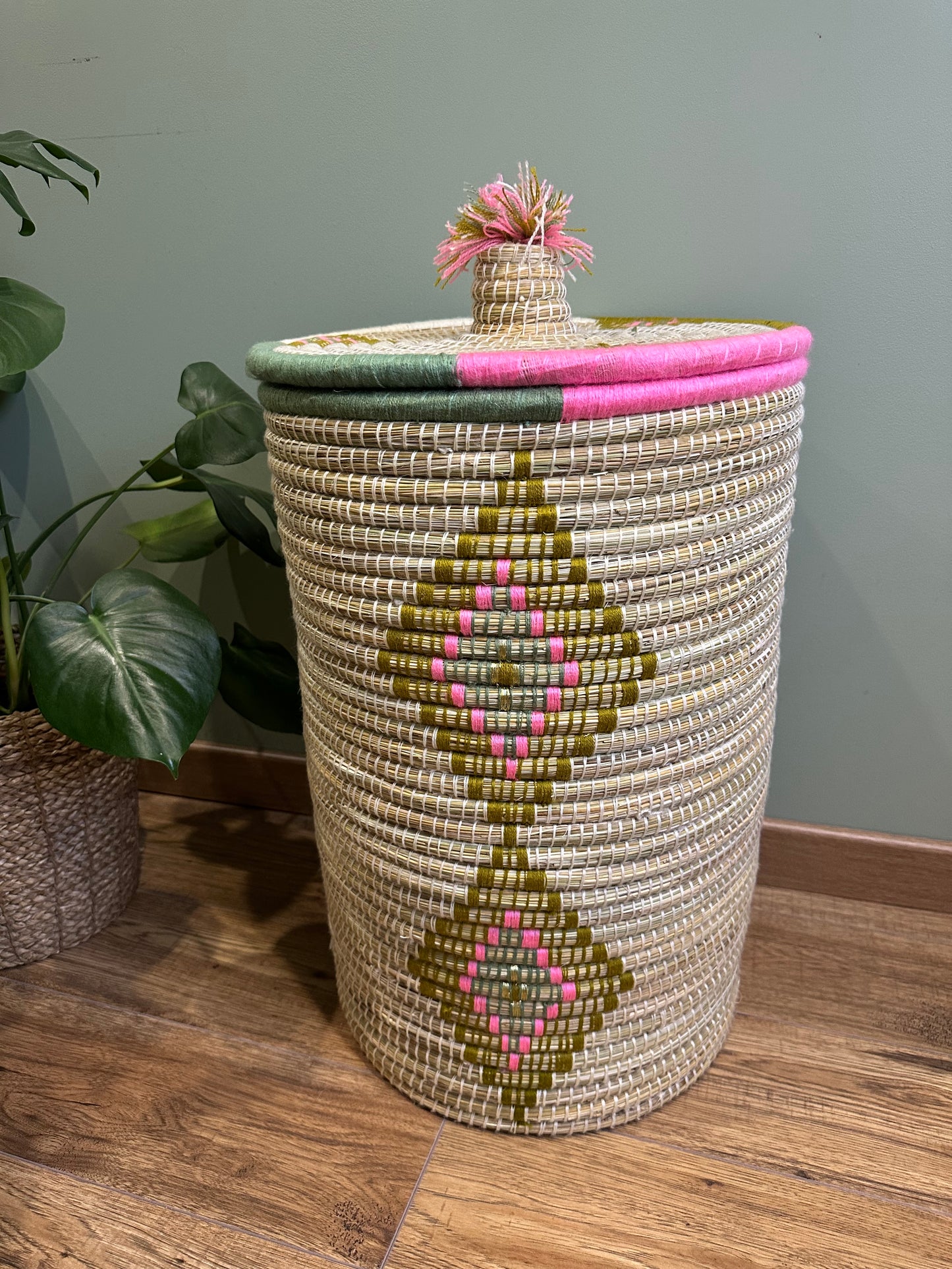 Panier Artisanal Berbère avec Couvercle – Grand Panier de Rangement / Panier à Linge