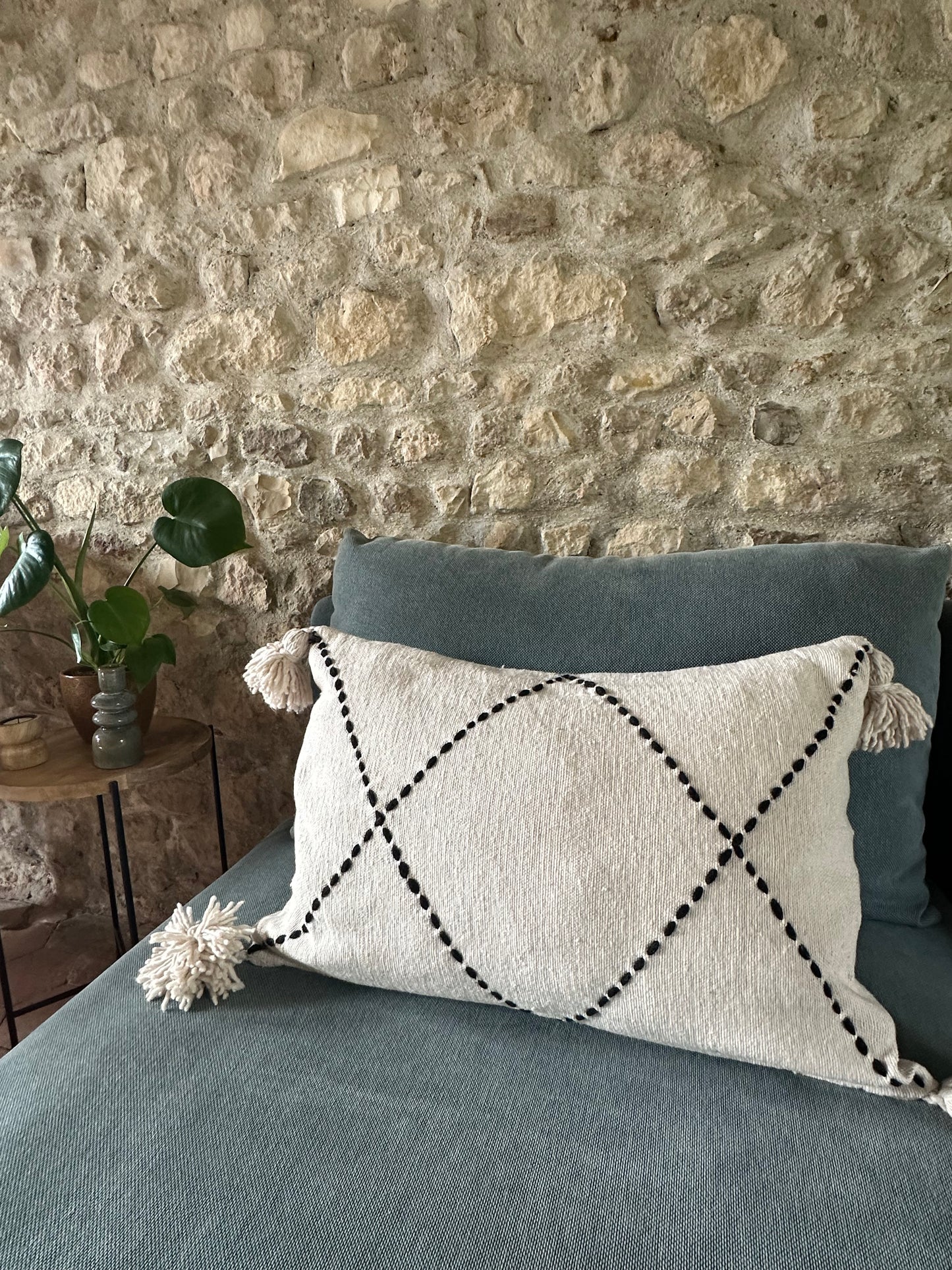 Housse de coussin artisanale "Nomade" Laine tissée à la main Couleur blanc cassé