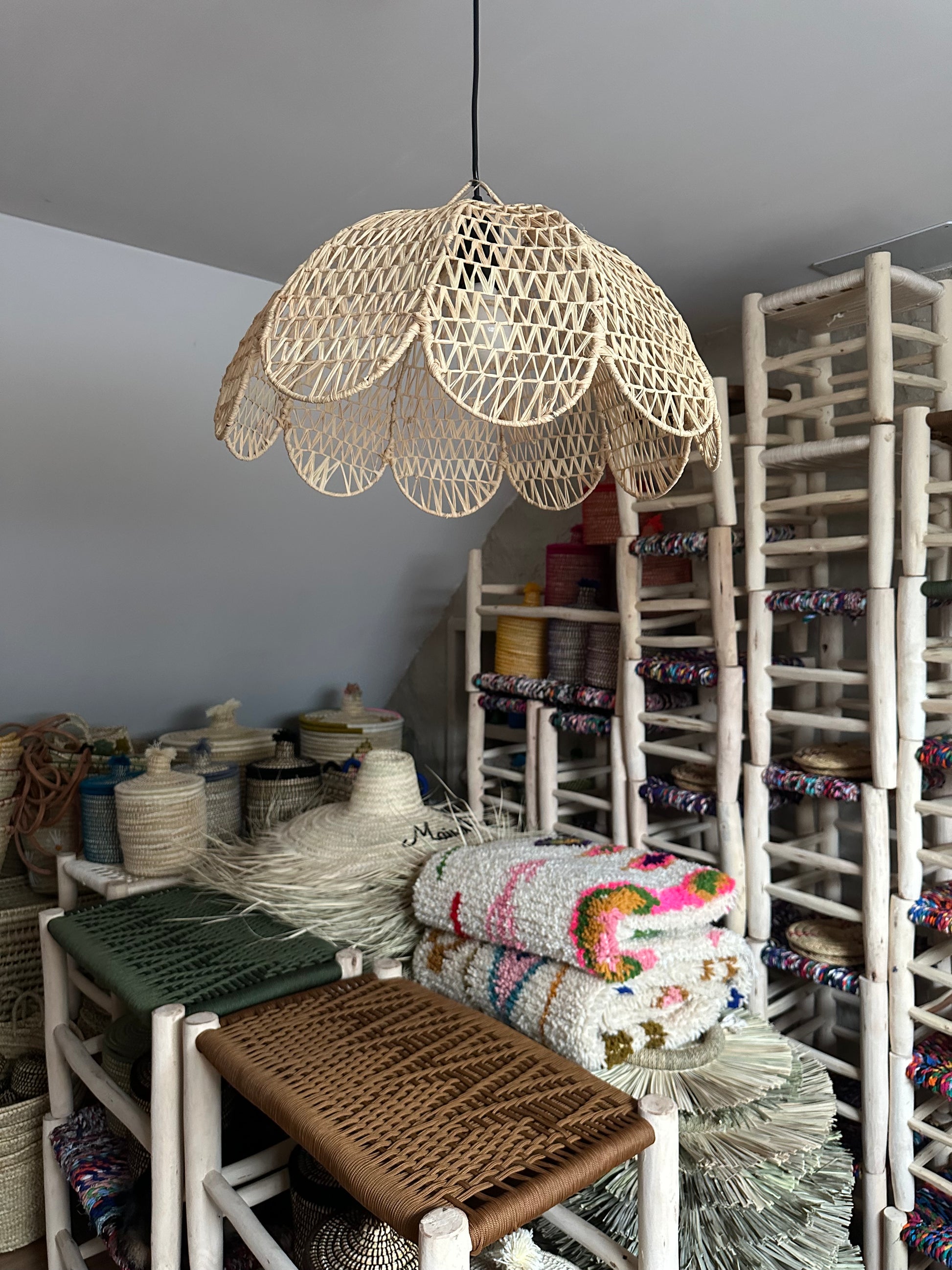 Luminaire suspendu bohème en fibres naturelles – fabrication artisanale