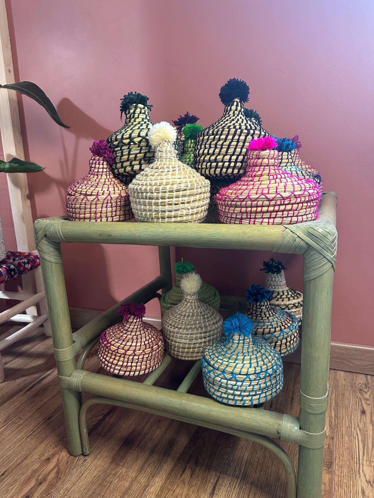 Mini Panier Berbère – Vide-Poche en Jonc et Laine Artisanale – Fait Main à Marrakech