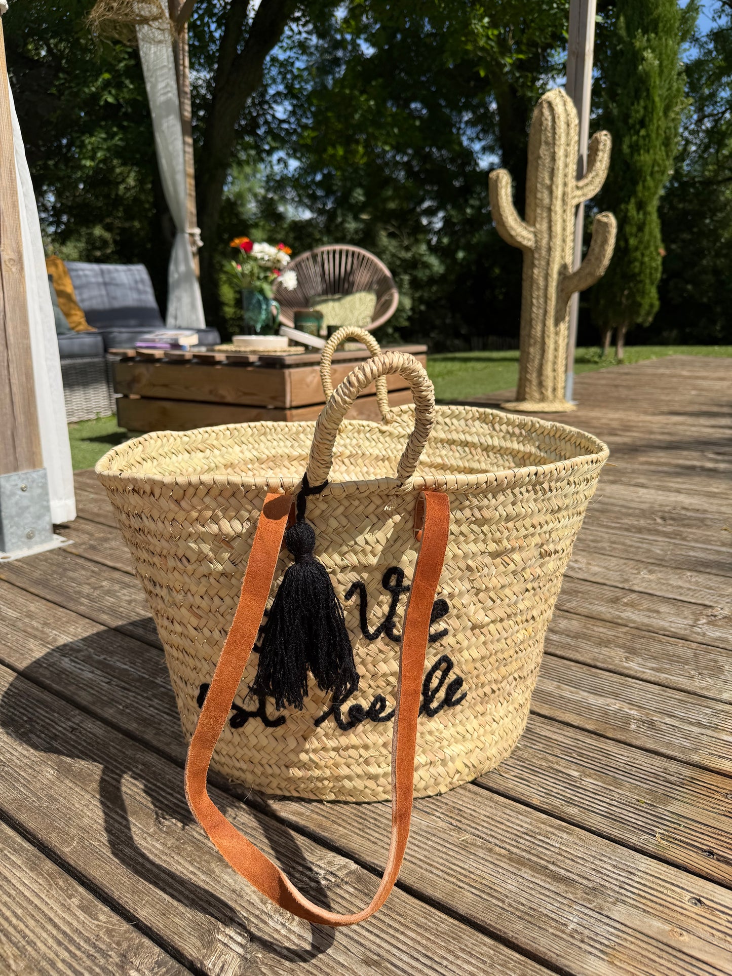 Panier Artisanal "La Vie est Belle" – Sac Cabas en Palmier Tressé Main avec Anses Cuir