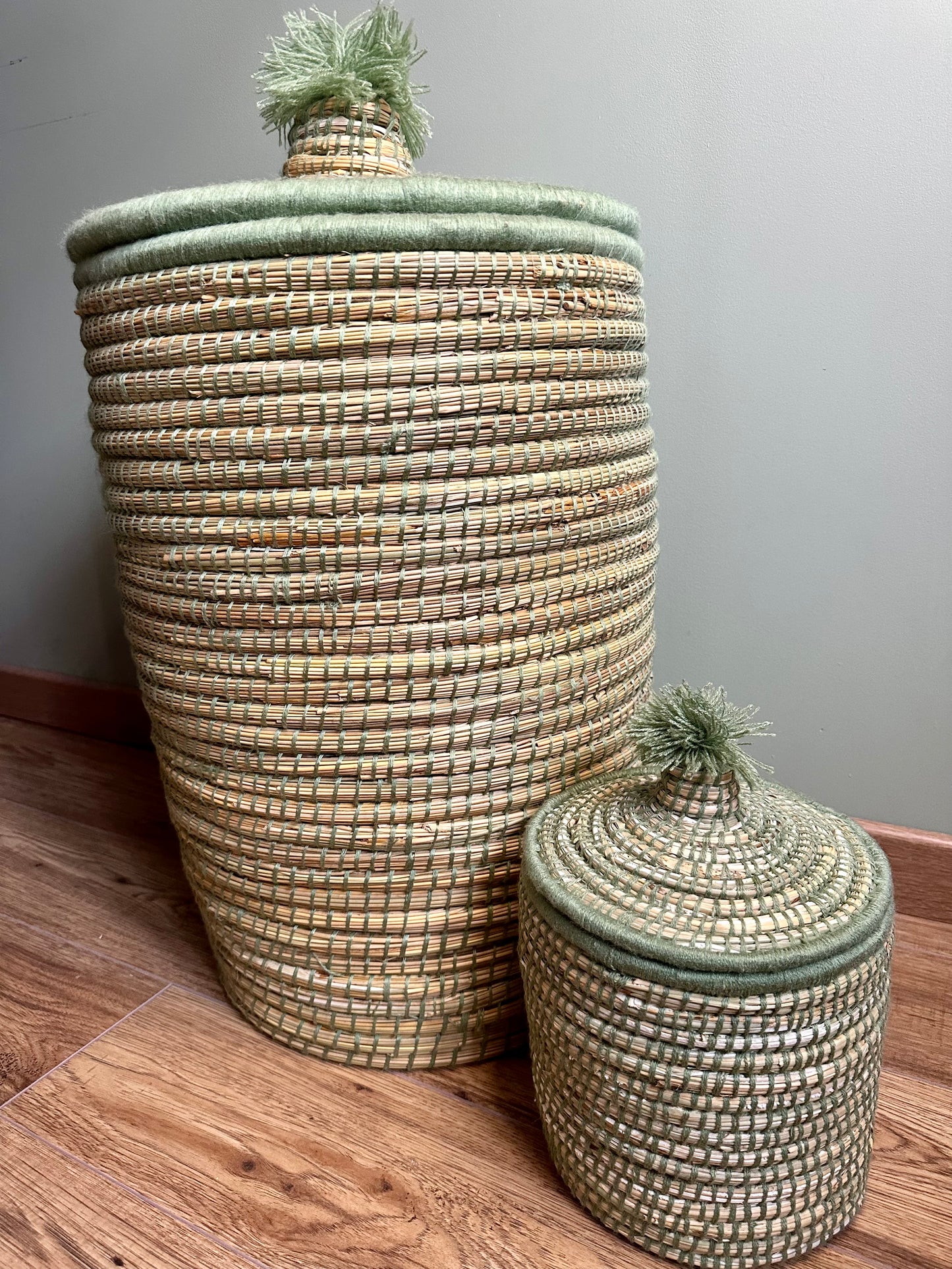 Panier berbère marocain vert sauge artisanal grand format