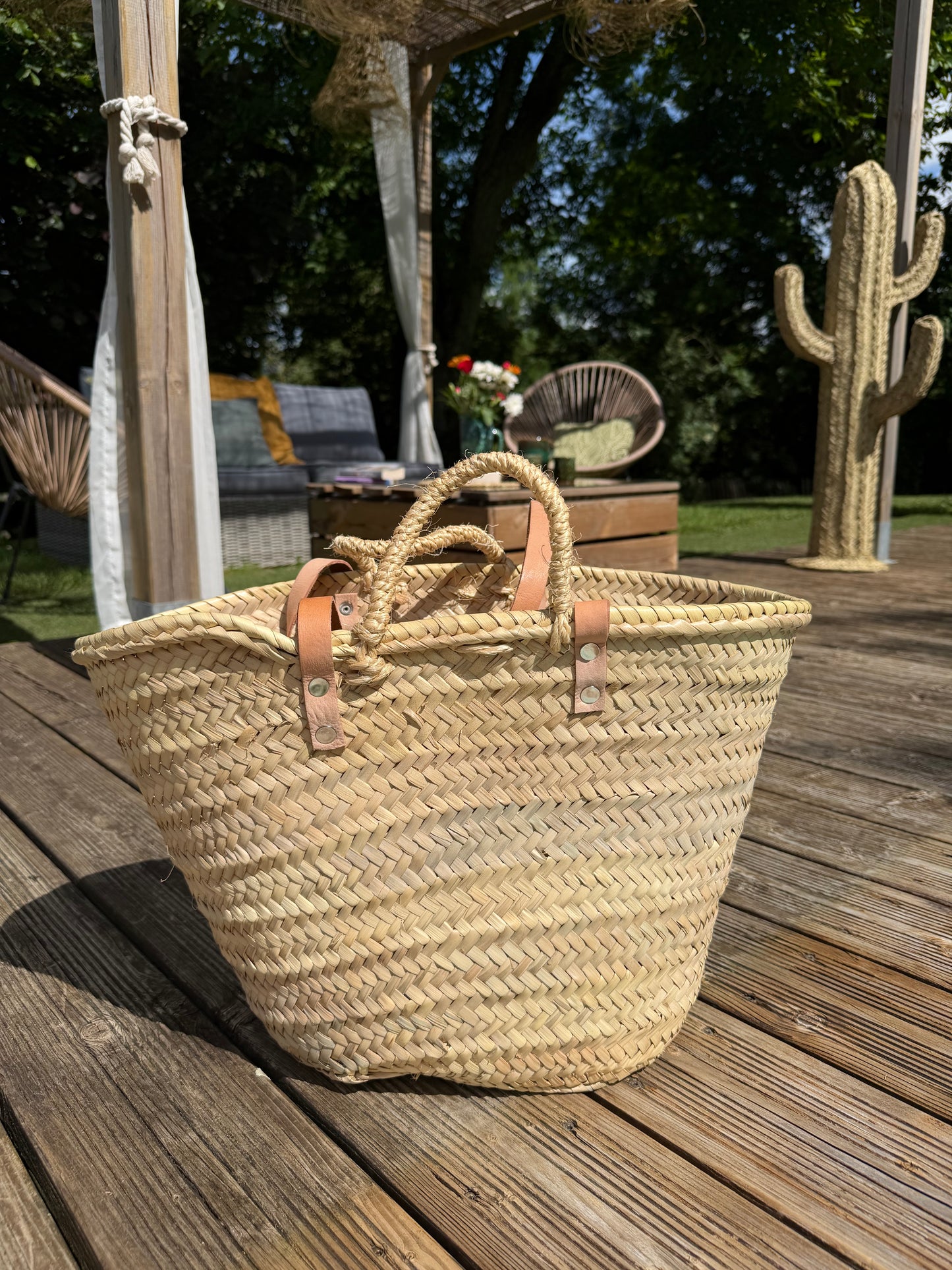 Panier de Plage Fleuri Artisanal – Cabas en Palmier avec Broderies Florales & Anses en Cuir