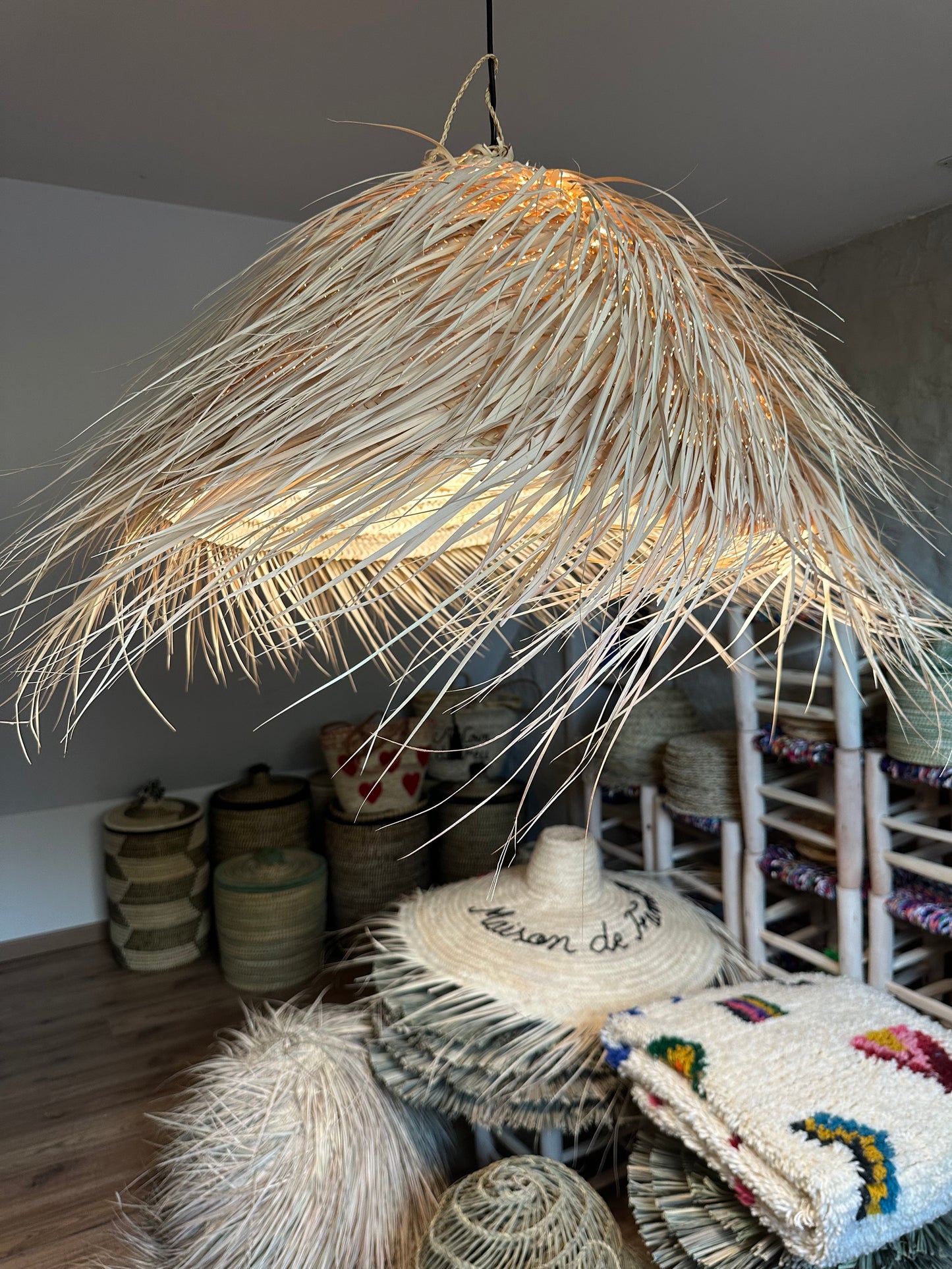 Suspension en Feuilles de Palmier – Luminaire Bohème Artisanal Ø60 cm | Bahia By L.