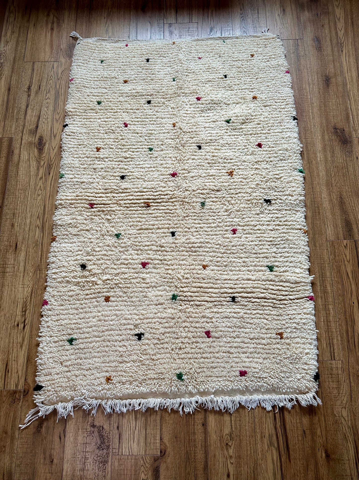 Tapis Beni Ourain en Laine Naturelle – Fait Main (154 x 98 cm)