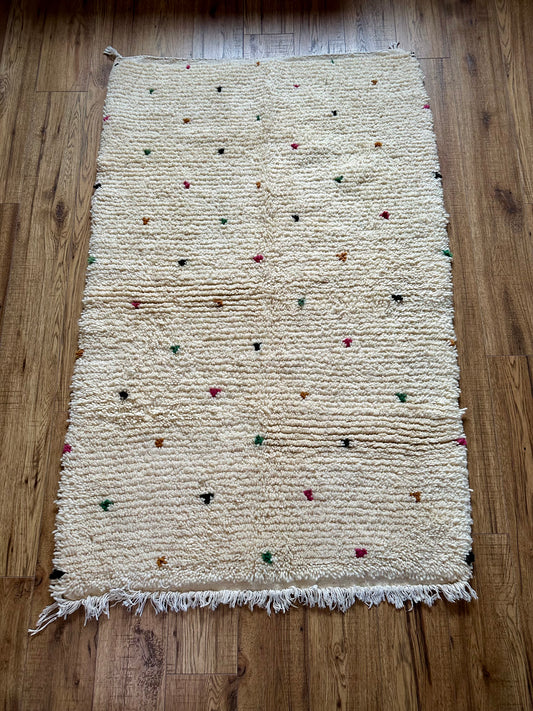 Tapis Beni Ourain en Laine Naturelle – Fait Main (154 x 98 cm)
