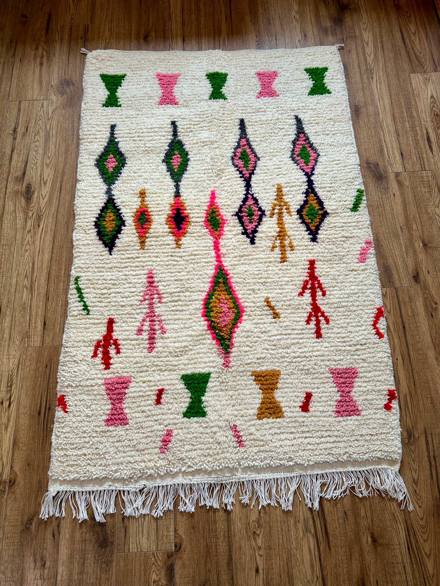 Tapis Beni Ourain Coloré en Laine Naturelle – Fait Main (165 x 103 cm