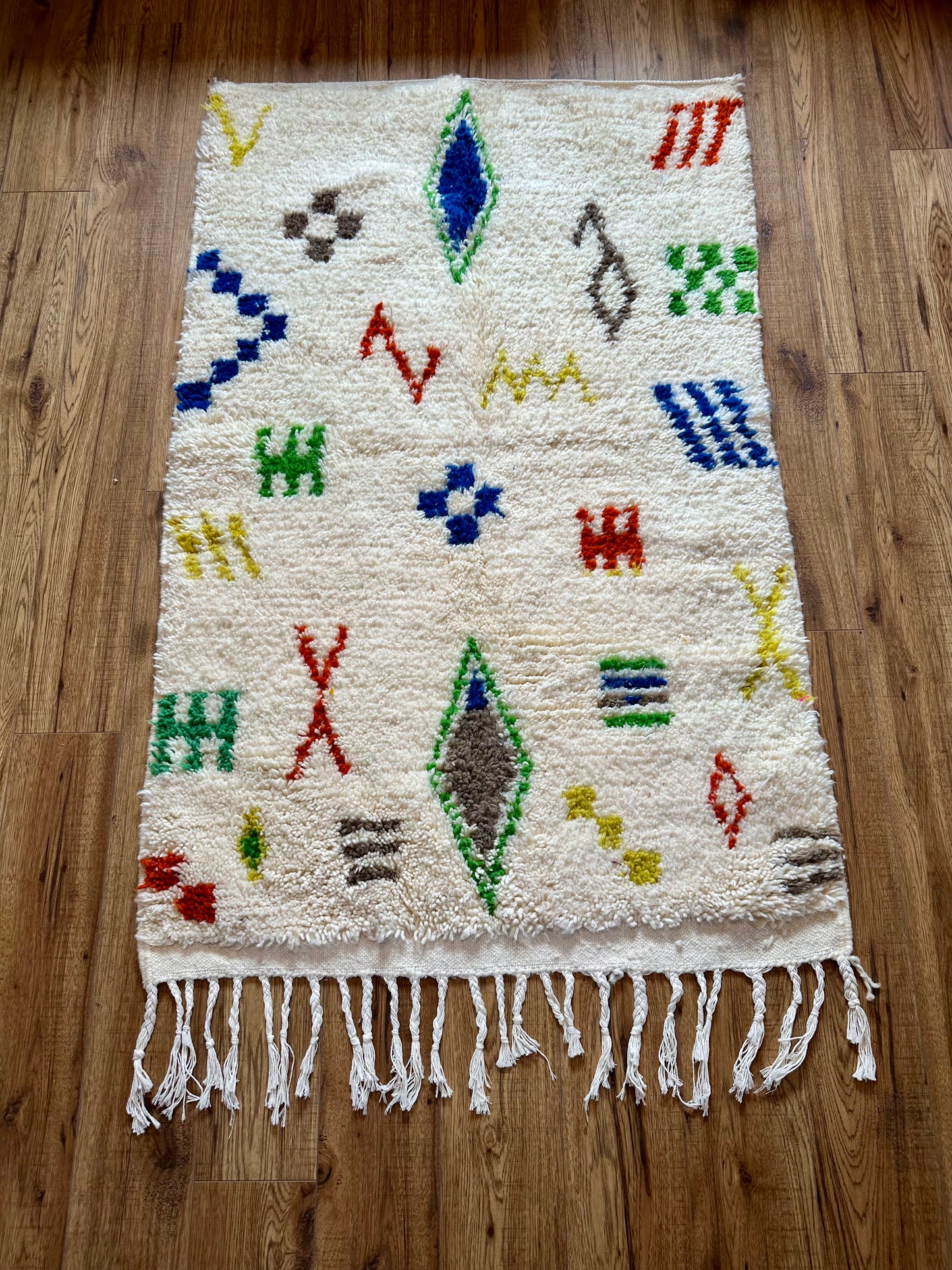 Tapis Beni Ourain Géométrique Coloré en Laine Naturelle – Fait Main (167 x 99 cm)