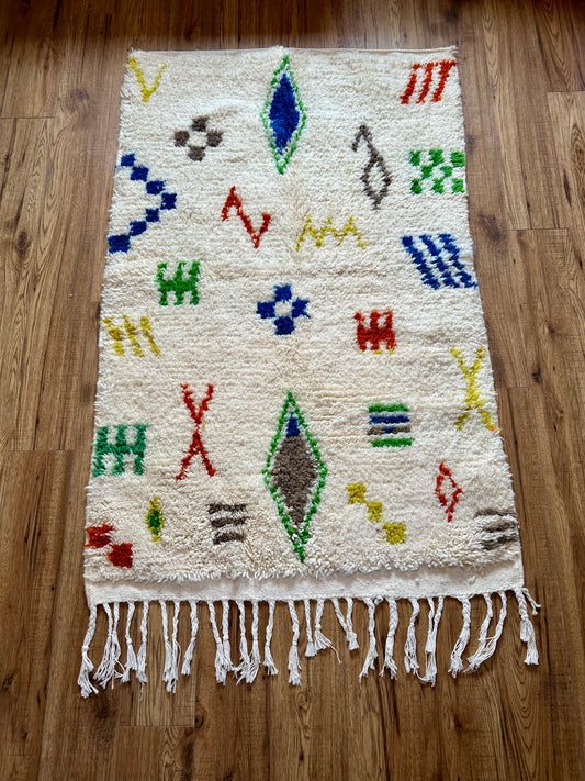 Tapis Beni Ourain Géométrique Coloré en Laine Naturelle – Fait Main (167 x 99 cm)