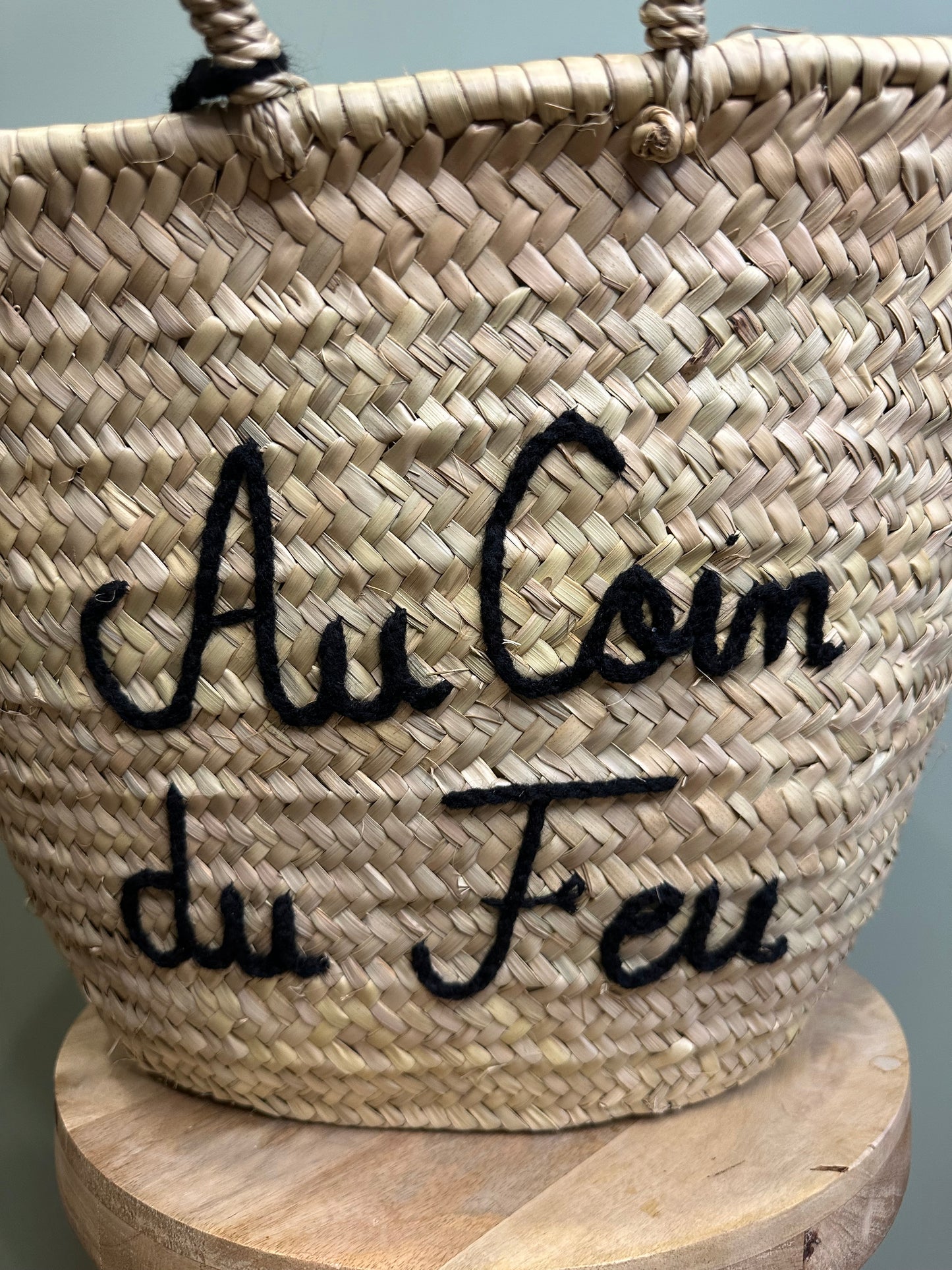 Panier “Au Coin du Feu” – Grand panier de rangement artisanal en feuille de palmier
