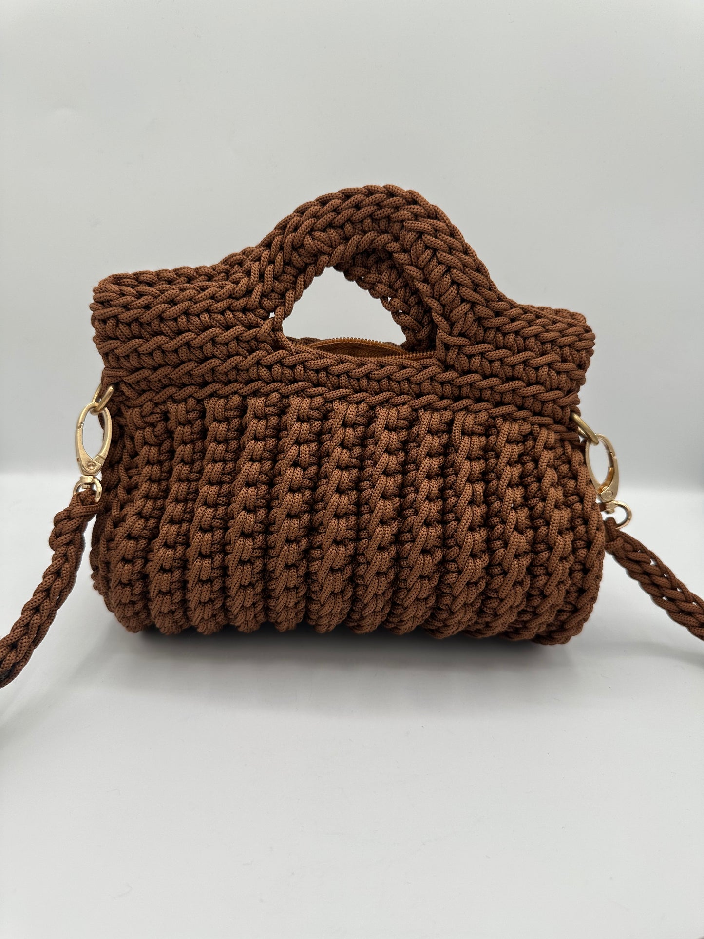 Sac à main artisanal en crochet – Bandoulière amovible – Fabrication artisanale